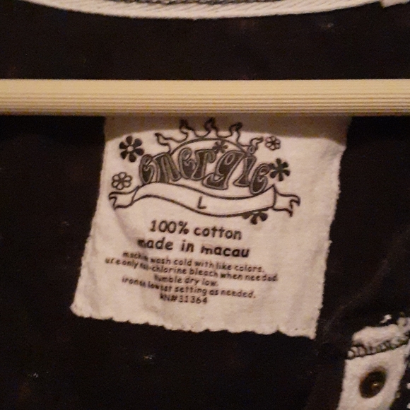 Top - Picture 2 of 3